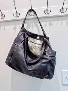 Rough & Tumble Large Falcon Sabina